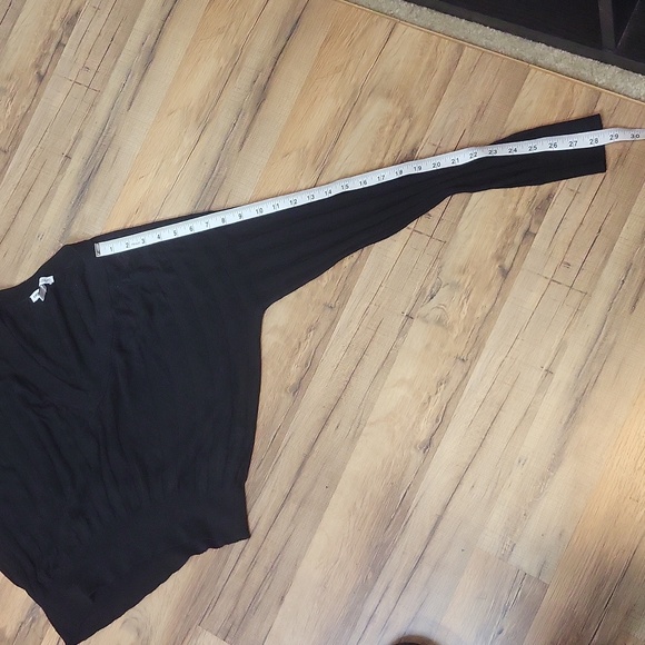 EXPRESS x OLIVIA CULPO Collab Black V-neck Ribbed Lightweight Sweater - Picture 11 of 13